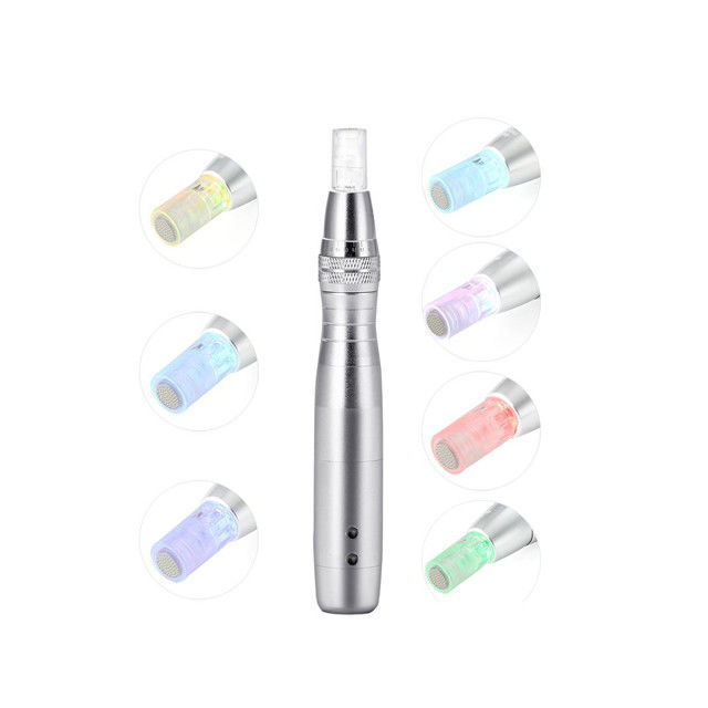 Silberne Körperfarbe 7 Farben LED Photon Electric Derma Pen für Hautverjüngungsfunktion